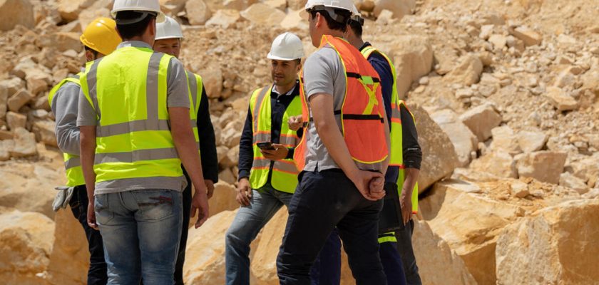 trabajadores en minería