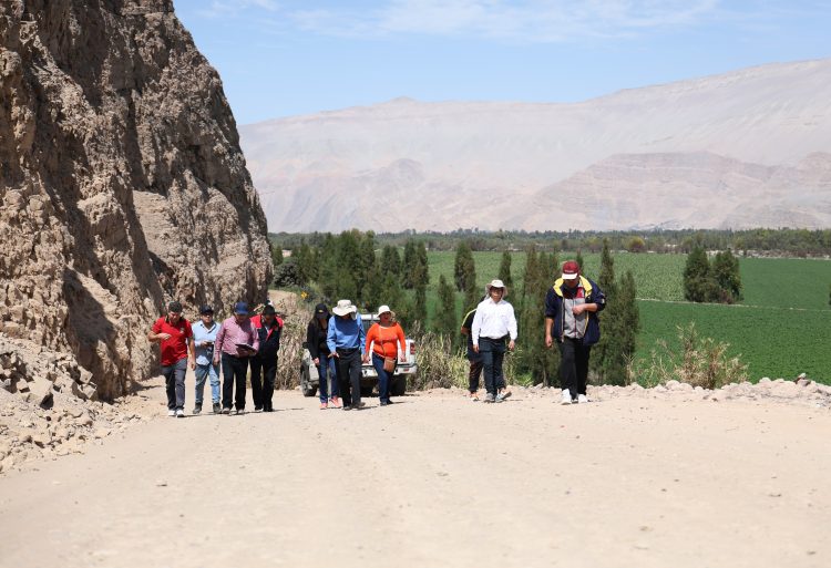 Compañía Minera Zafranal expediente vía Huancarqui