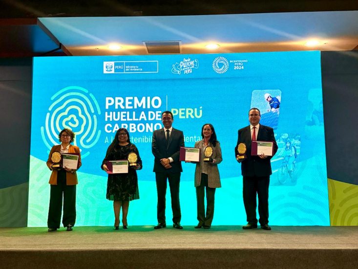 Komatsu-Mitsui recibe el Premio Huella de Carbono Perú a la Sostenibilidad Ambiental otorgado por el MINAM