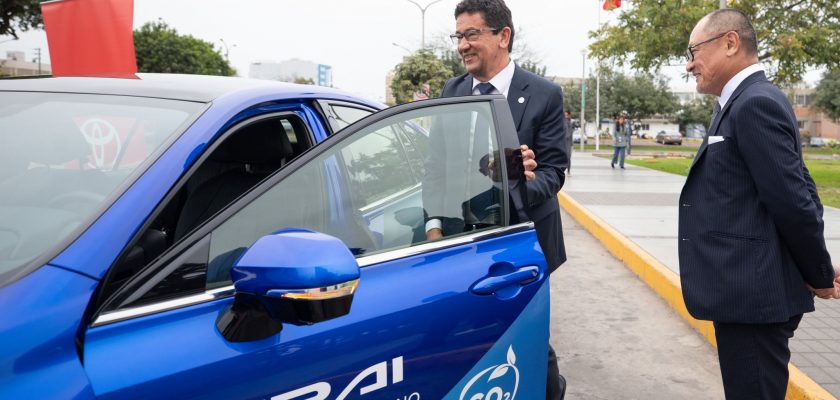 La PUCP y Toyota firman convenio para promover el hidrógeno verde en el Perú y la economía circular