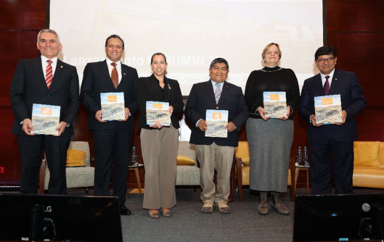 lanzamiento de PERUMIN 37 en Lima