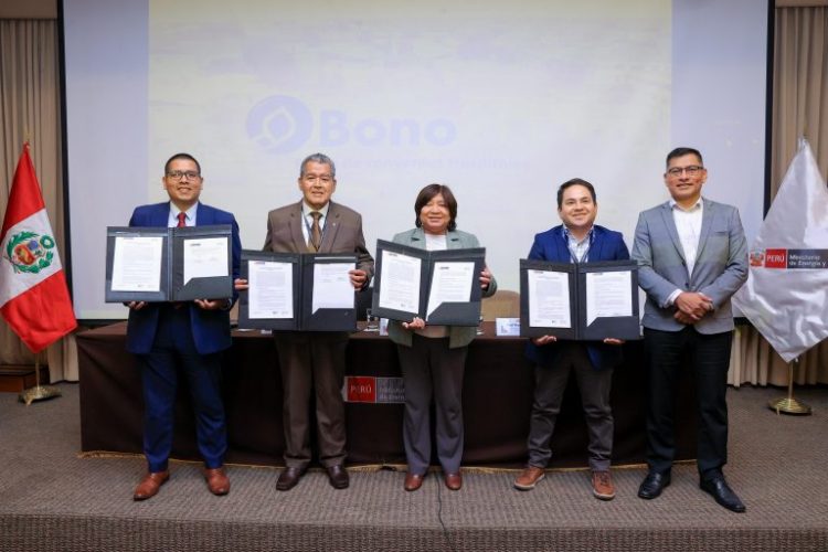 MINEM suscribe convenio para instalar el servicio de gas natural en hospitales de Chimbote y Huaraz