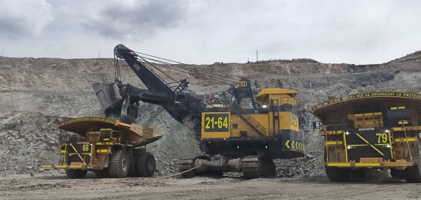 Palas Komatsu-Mitsui Maquinarias Perú