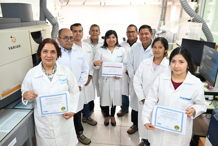 Laboratorio de Química del Ingemmet obtiene tres certificados por excelencia mundial