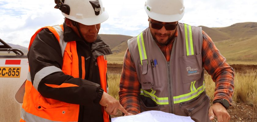 Minera Bateas mantenimiento de vías en Caylloma