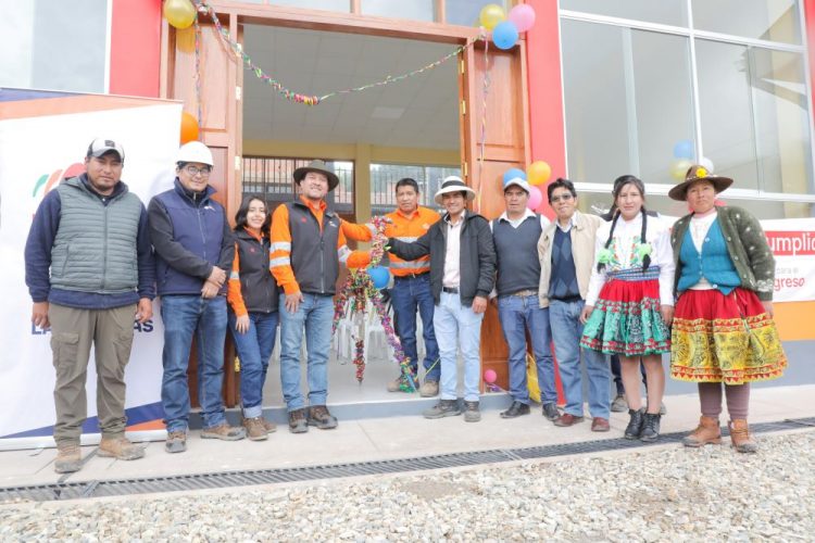 Minera Las Bambas entrega moderno salón de uso múltiple a comunidad de San Miguel en Mara