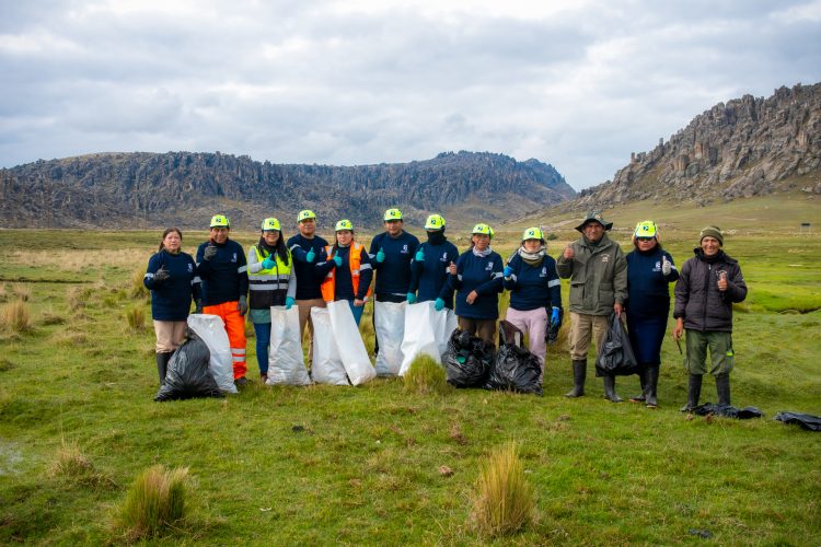 Pan American Silver Huarón y SERNANP recolectan más de 3 toneladas del Santuario Nacional de Huayllay