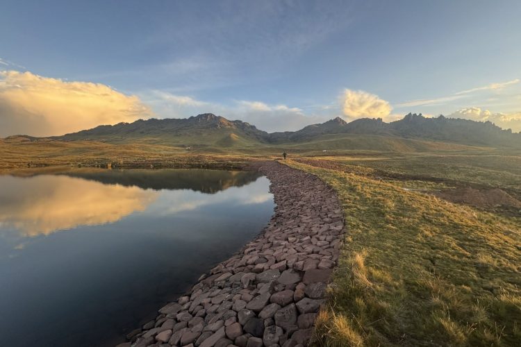 Qocha construida por el Fondo Sierra Azul del Midagri