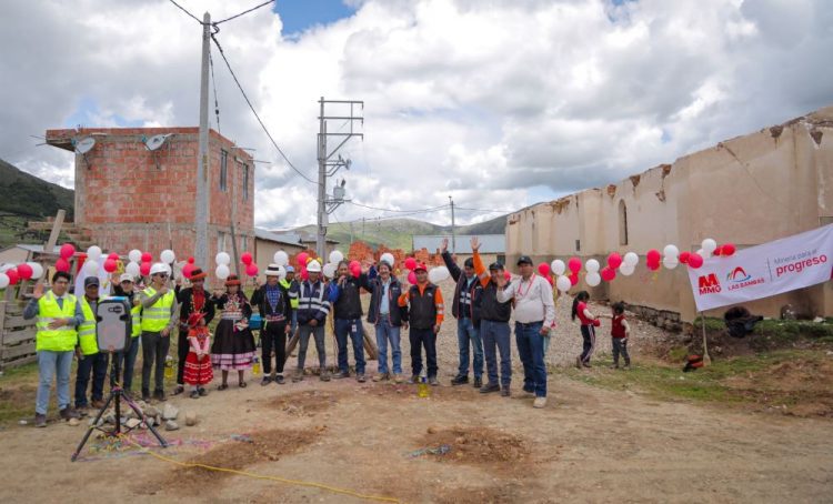 Las Bambas inicia la construcción de una capilla en la comunidad de Pumamarca