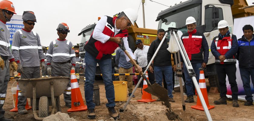 Obras de agua potable y saneamiento en Chen Chen