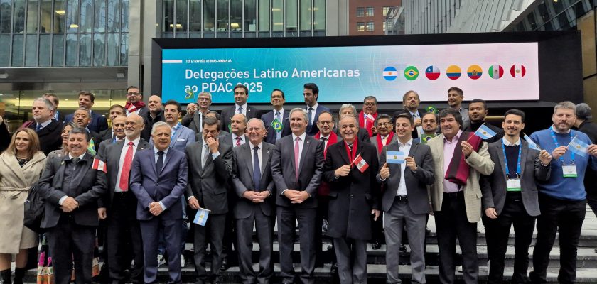 Delegación peruana en PDAC 2025