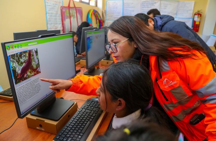 Las Bambas implementa aula de innovación pedagógica