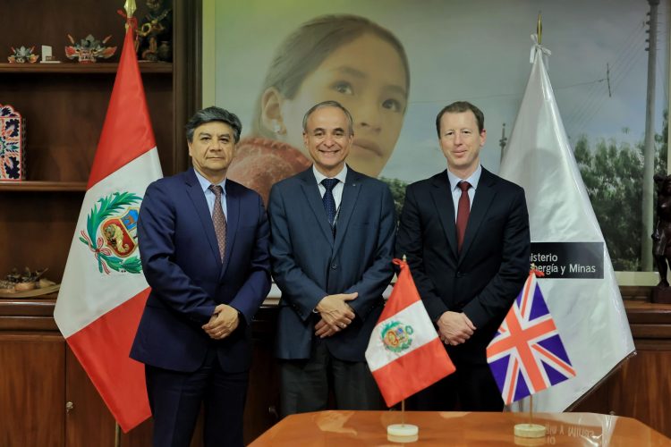 MINEM impulsa alianzas con Reino Unido y Banco Mundial