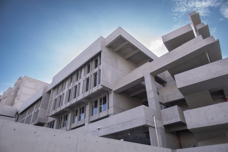 Universidad de Ingeniería y Tecnología (UTEC)