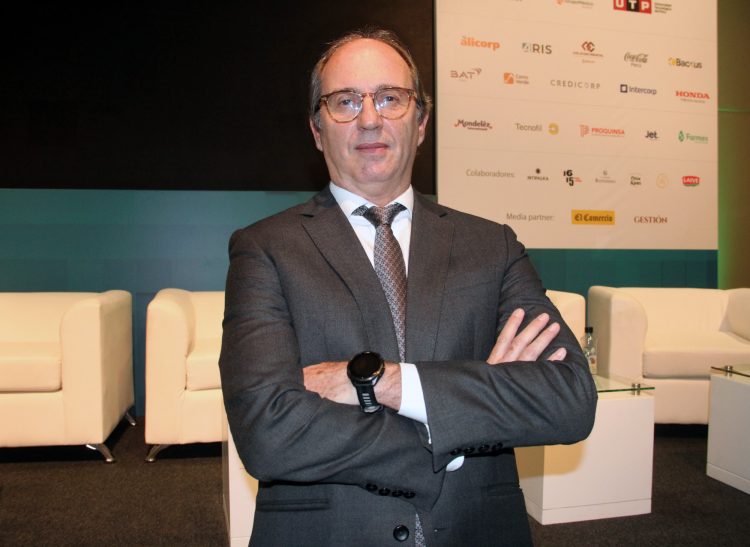 Felipe James, SNI