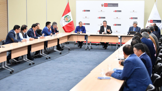MEF y gobiernos regionales coordinan acciones para asegurar continuidad de obras públicas
