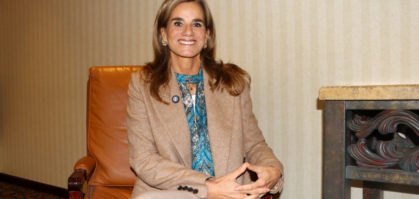 Verónica Velderrama, Gold Fields