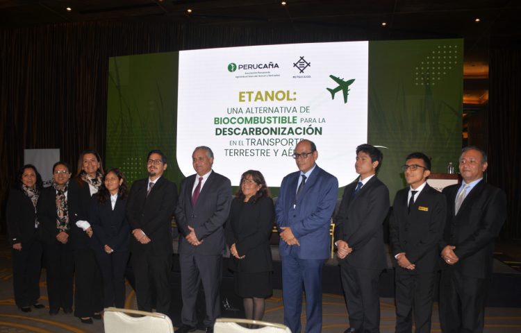 ETANOL una alternativa de biocombustible para la descarbonización