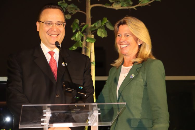 Paulo Pantigoso y Julie Boland