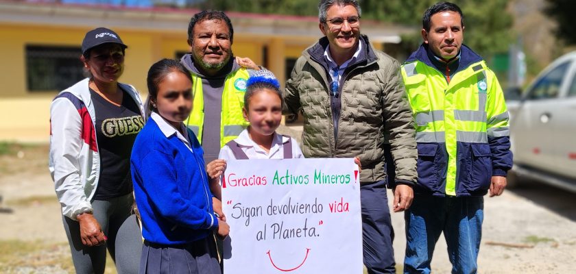Autoridades comunales agradecen el aporte de AMSAC a la educación