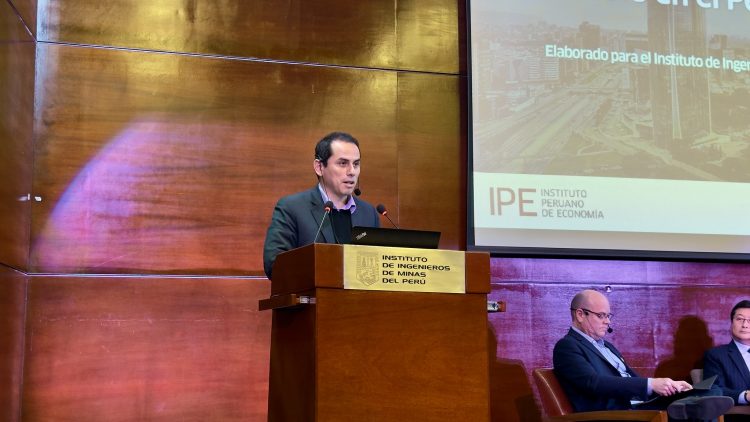 Carlos Gallardo IPE