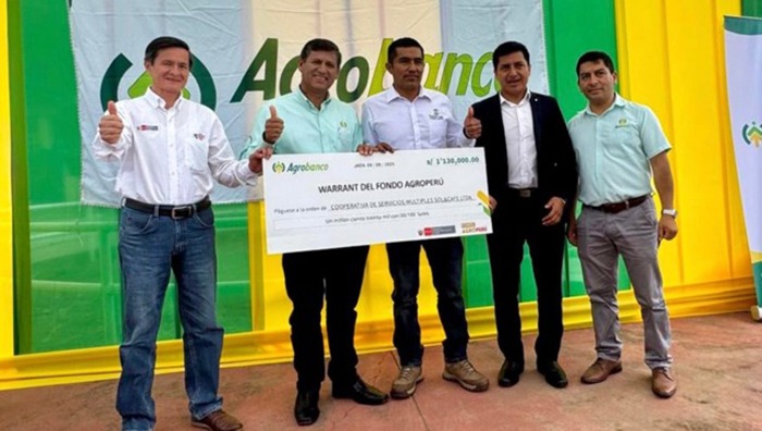 Entrega de crédito a cooperativa Sol y Café de Jaén - Cajamarca