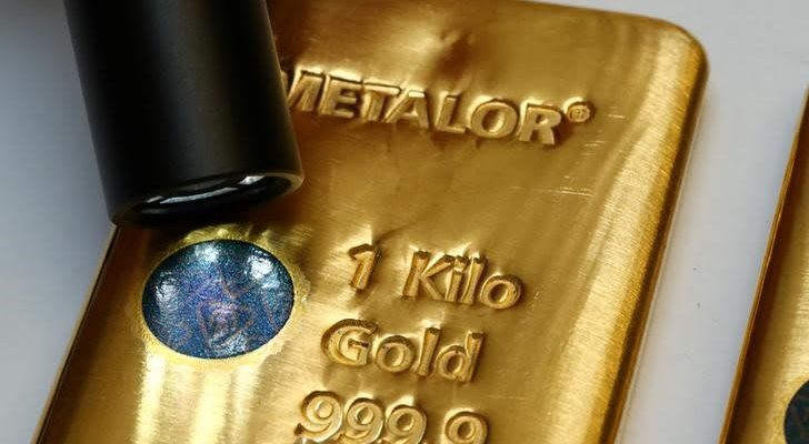 Lingote de oro con el sistema de validación Sicpa Oasis en la refinería suiza Metalor
