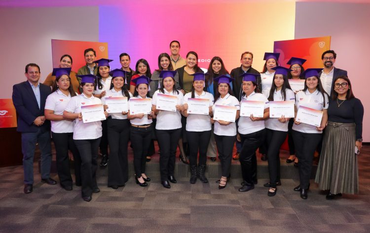 Scania Perú Conductoras Graduación