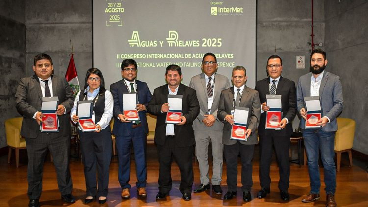 Aguas y Relaves 2025