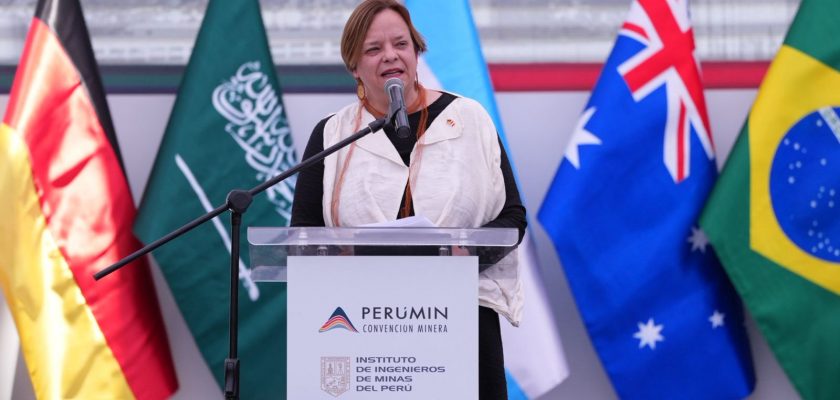 Embajadora Sabine Bloch