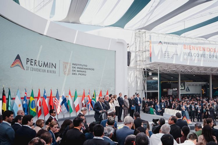 Empresarios locales - PERUMIN