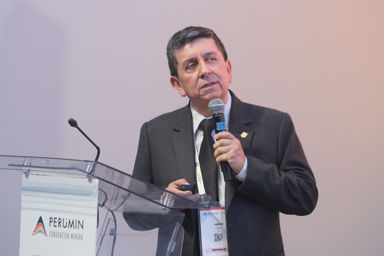 Henry Luna, representante del Ingemmet