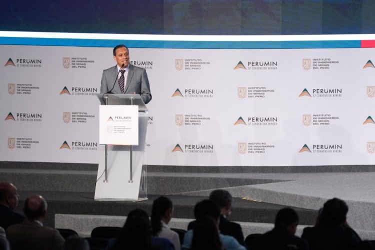 Darío Zegarra, presidente del Instituto de Ingenieros de Minas del Perú