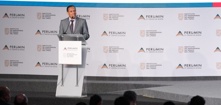 Darío Zegarra, presidente del Instituto de Ingenieros de Minas del Perú