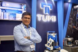 John Alpaca, Gerente General de Tumi