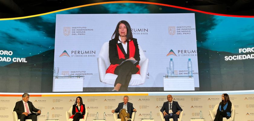 Julia Torreblanca en PERUMIN 37