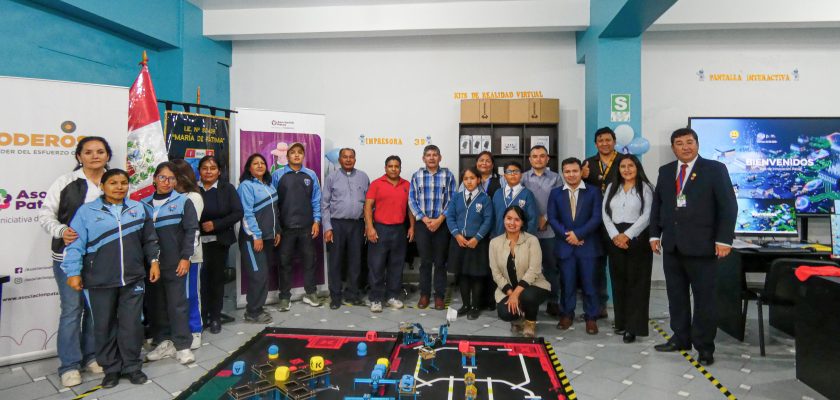 Minera Poderosa sala de innovación en Pataz