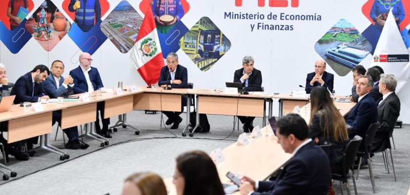 Sesión del El Ministerio de Economía y Finanzas (MEF)