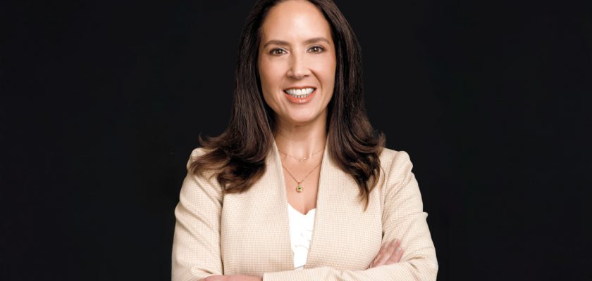 Rosa María Flores-Araoz