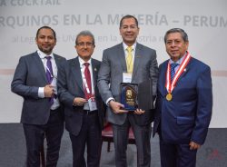 UNMSM distingue a Carlos Urrea, presidente de Explomin Perforaciones