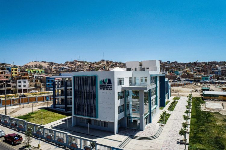 Universidad Nacional de Moquegua