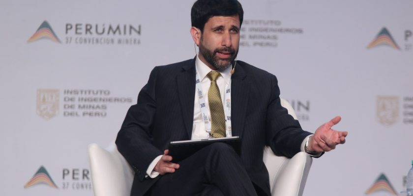 El vicepresidente de Sostenibilidad y Asuntos Corporativos de MMG Las Bambas, Claudio Cáceres