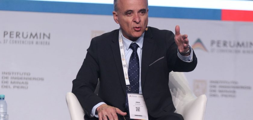 El ministro de Energía y Minas, Jorge Luis Montero