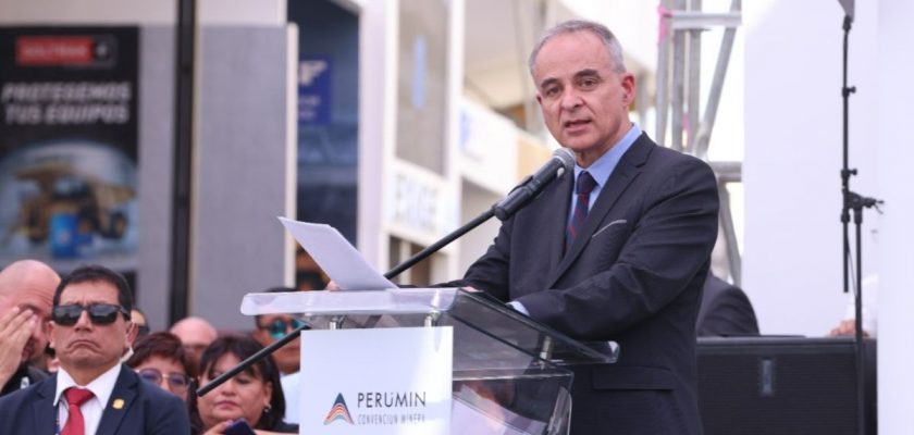 Ministro de Energía y Minas, Jorge Luis Montero