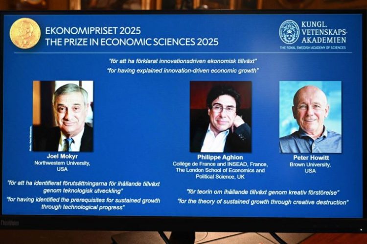 Joel Mokyr, Philippe Aghion y Peter Howitt (Nobel de Economía)