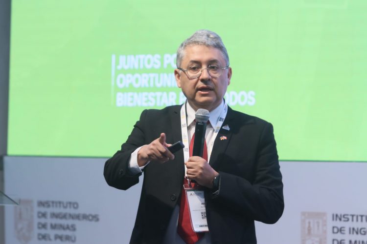 José Estela Ramírez, Compañía Minera Pöderosa