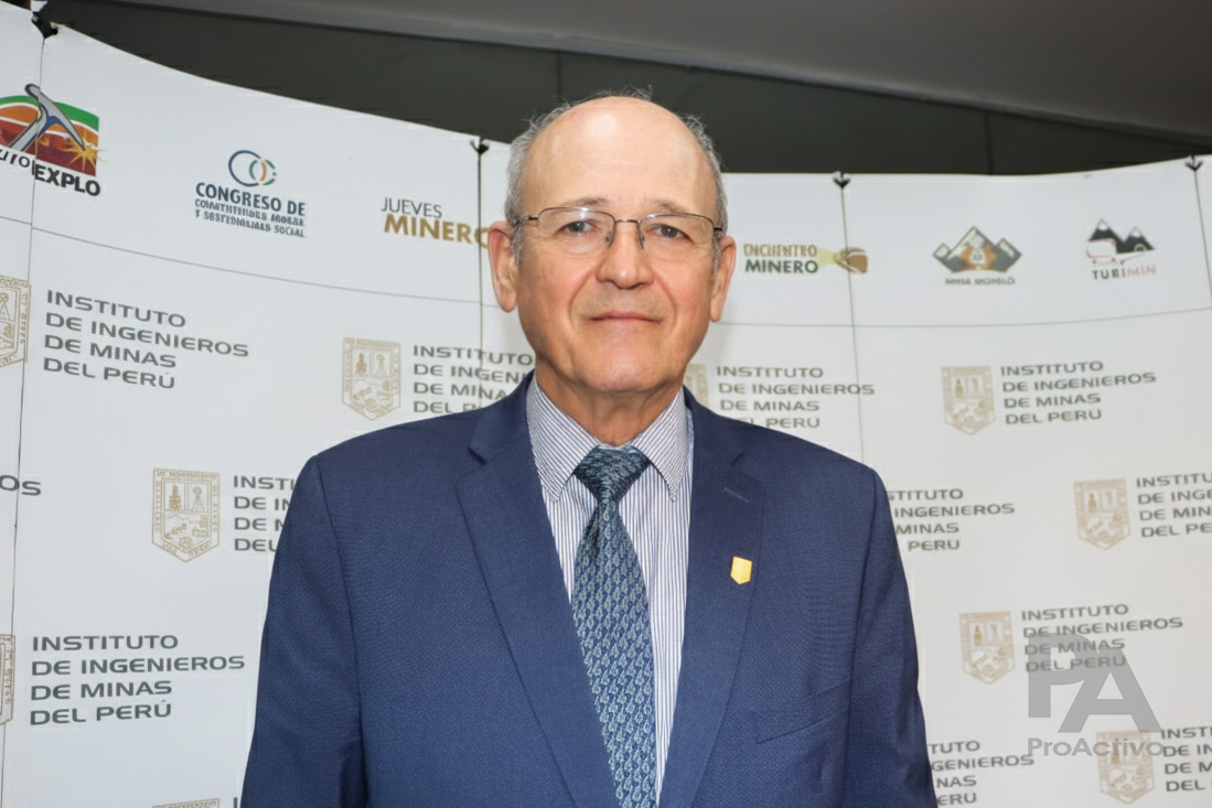 Raúl Benavides Ganoza