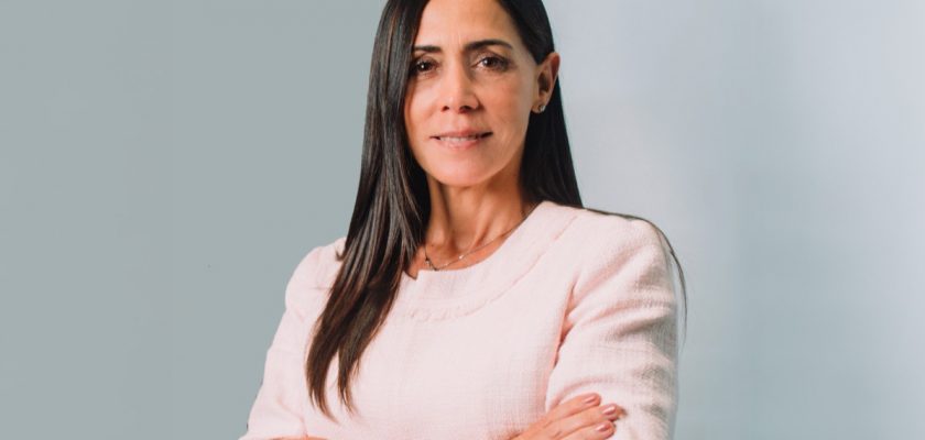 Silvia Jimenez, gerente de ventas y clientes en Fenix