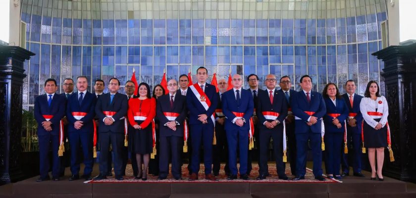 Gabinete del premier Ernesto Álvarez Miranda