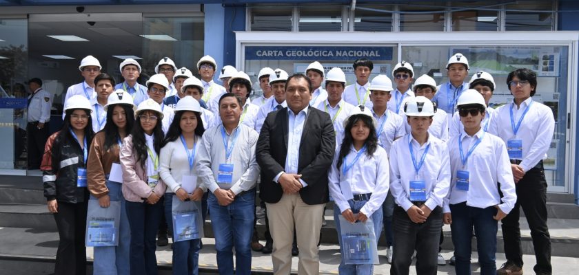 Estudiantes de Geología Minera de la UNDAC visitaron el Ingemmet